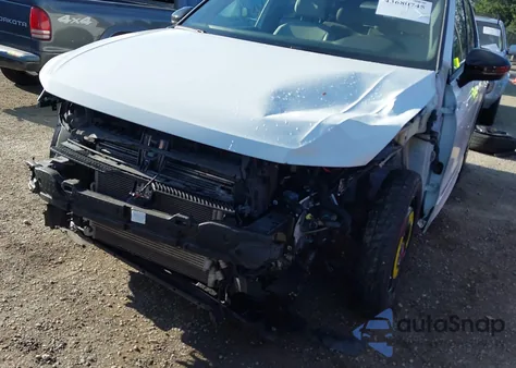 2019 Volkswagen Tiguan 2.0T Se/2.0T Sel/2.0T Sel R-Line/2.0T Sel R-Line Black z USA, uszkodzony, nr VIN 3VV2B7AX3KM074148